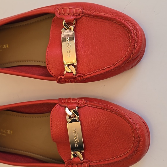 Coach Women's Olive Loafers in Red Pebble Grain Leather Round Toes Size 7B - Picture 5 of 14